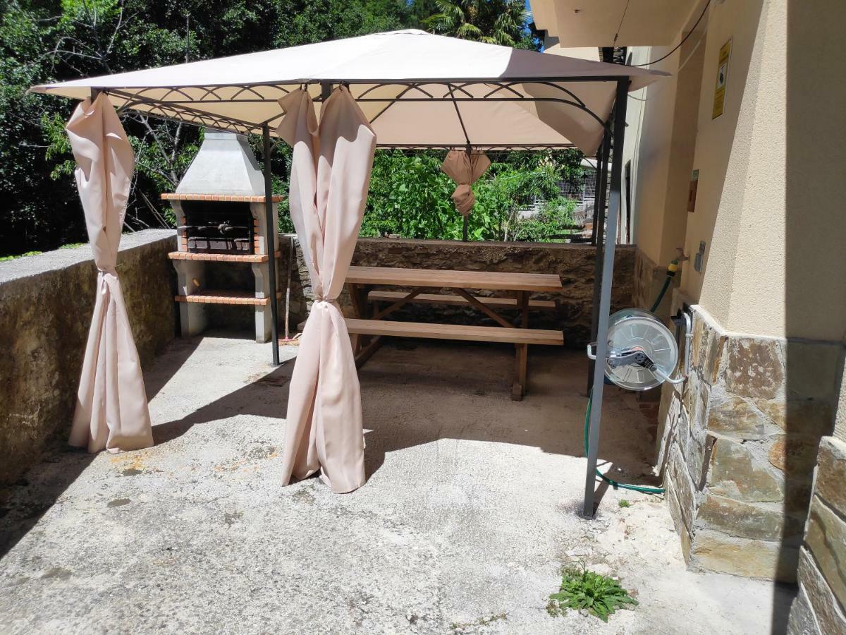 Apartamentos El Rincon De Limes Кангас-дель-Нарсеа Экстерьер фото